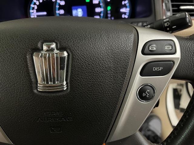 クラウン ロイヤルサルーンｉ－Ｆｏｕｒ　後期型　禁煙車　Ｂｌｕｅｔｏｏｔｈ　ヴェルサンディ１７インチＡＷ　純正１６ＡＷ＋スタッドレスタイヤ付　純正ナビ　フルセグ地デジ　ＤＶＤ再生　バックカメラ　クルーズコントロール　電動サンシェード　ＥＴＣ（47枚目）