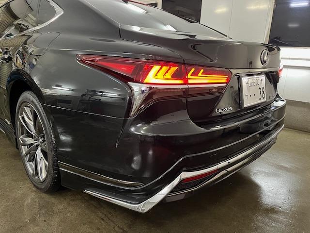 LS LS500h Fスポーツ 本州仕入 寒冷地仕様 マークレビンソン 電動ムーンルーフ 純正20インチAW 純正19AW+スタッドレスタイヤ デジタルインナーミラー ヘッドアップディプレイ 純正ドライブレコーダー 三眼LEDライト(16枚目)