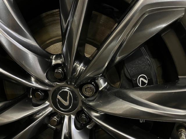 LS LS500h Fスポーツ 本州仕入 寒冷地仕様 マークレビンソン 電動ムーンルーフ 純正20インチAW 純正19AW+スタッドレスタイヤ デジタルインナーミラー ヘッドアップディプレイ 純正ドライブレコーダー 三眼LEDライト(28枚目)