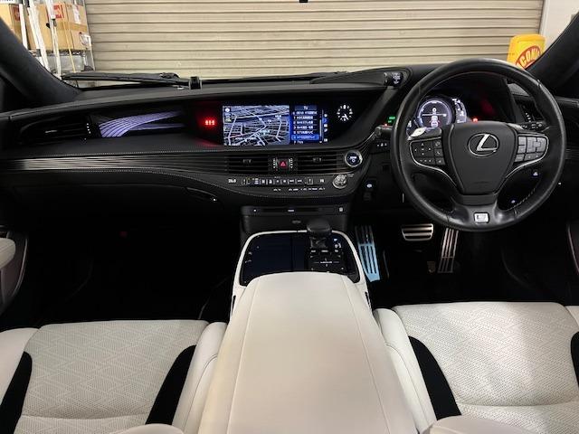 LS LS500h Fスポーツ 本州仕入 寒冷地仕様 マークレビンソン 電動ムーンルーフ 純正20インチAW 純正19AW+スタッドレスタイヤ デジタルインナーミラー ヘッドアップディプレイ 純正ドライブレコーダー 三眼LEDライト(30枚目)