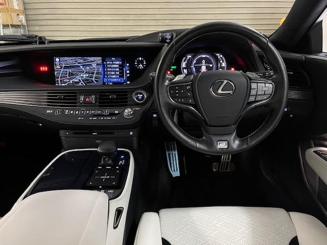 LS LS500h Fスポーツ 本州仕入 寒冷地仕様 マークレビンソン 電動ムーンルーフ 純正20インチAW 純正19AW+スタッドレスタイヤ デジタルインナーミラー ヘッドアップディプレイ 純正ドライブレコーダー 三眼LEDライト(31枚目)