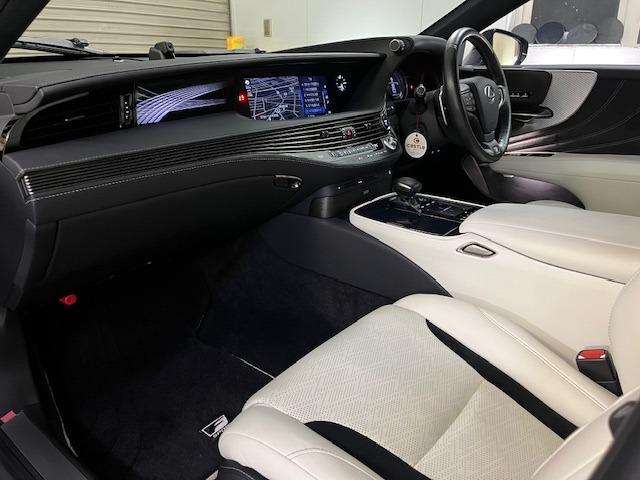 LS LS500h Fスポーツ 本州仕入 寒冷地仕様 マークレビンソン 電動ムーンルーフ 純正20インチAW 純正19AW+スタッドレスタイヤ デジタルインナーミラー ヘッドアップディプレイ 純正ドライブレコーダー 三眼LEDライト(34枚目)