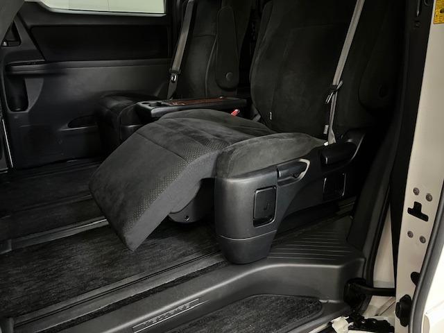 ヴェルファイア ２．４Ｚ　プラチナセレクションＩＩ　本州仕入　禁煙車　両側パワースライドドア　社外１８インチブラポリＡＷ　社外１７ＡＷ＋スタッドレスタイヤ付　ＫＥＮＷＯＯＤナビ　フルセグ地デジ　ＤＶＤ再生　Ｂｌｕｅｔｏｏｔｈオーディオ　バックカメラ（38枚目）