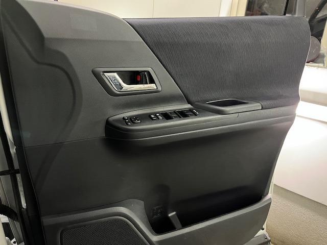 ヴェルファイア ２．４Ｚ　プラチナセレクションＩＩ　本州仕入　禁煙車　両側パワースライドドア　社外１８インチブラポリＡＷ　社外１７ＡＷ＋スタッドレスタイヤ付　ＫＥＮＷＯＯＤナビ　フルセグ地デジ　ＤＶＤ再生　Ｂｌｕｅｔｏｏｔｈオーディオ　バックカメラ（54枚目）