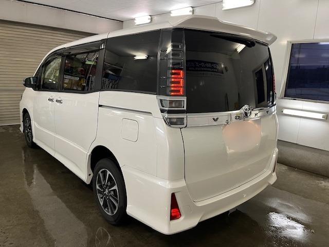 ヴォクシー ＺＳ　煌　本州仕入　ワンオーナー　アルパインリアモニター　ストラーダナビ　フルセグ地デジ　ＤＶＤ再生　Ｂｌｕｅｔｏｏｔｈオーディオ　バックカメラ　純正エンジンスターター　純正ＬＥＤヘッドライト　純正ＥＴＣ（12枚目）