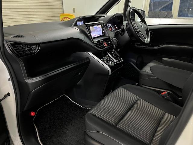 ヴォクシー ＺＳ　煌　本州仕入　ワンオーナー　アルパインリアモニター　ストラーダナビ　フルセグ地デジ　ＤＶＤ再生　Ｂｌｕｅｔｏｏｔｈオーディオ　バックカメラ　純正エンジンスターター　純正ＬＥＤヘッドライト　純正ＥＴＣ（31枚目）