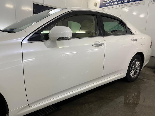 クラウン ２．５ロイヤルサルーンｉ－Ｆｏｕｒ　プレミアムＥＤ　本州仕入　後期型　Ｂｌｕｅｔｏｏｔｈ　純正ＨＤＤナビ　フルセグ地デジ　ＤＶＤ再生　ミュージックサーバー　バック＆サイドカメラ　クルーズコントロール　両席パワーシート　前後コーナーセンサー　純正ＥＴＣ（5枚目）