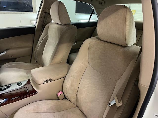 クラウン ２．５ロイヤルサルーンｉ－Ｆｏｕｒ　プレミアムＥＤ　本州仕入　後期型　Ｂｌｕｅｔｏｏｔｈ　純正ＨＤＤナビ　フルセグ地デジ　ＤＶＤ再生　ミュージックサーバー　バック＆サイドカメラ　クルーズコントロール　両席パワーシート　前後コーナーセンサー　純正ＥＴＣ（29枚目）