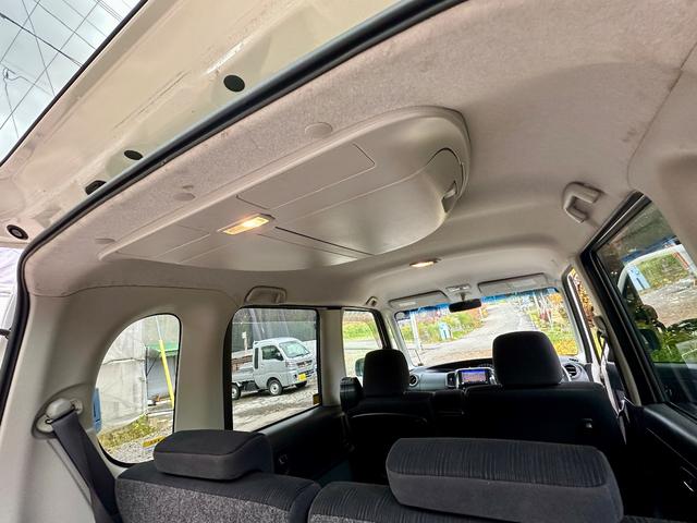 タント カスタムＶセレクション　４ＷＤ　　タイミングチェーン車　エンジンスターター　ＨＩＤ　楽ナビ　ワンセグテレビ　スマートキー　夏冬アルミ（18枚目）