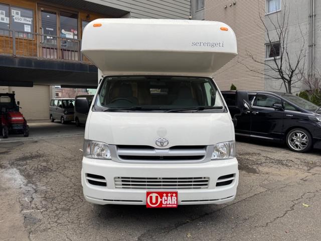 ハイエースワゴン ＤＸ　ＡＴ／４ＷＤ　ＦＦヒーター　Ｂｌｕ－ｒａｙ内臓地デジＴＶ　リン酸リチウムイオンバッテリー　１２Ｖ２００Ａｈ装備　キッチン　常設２段ベット　冷蔵庫（3枚目）