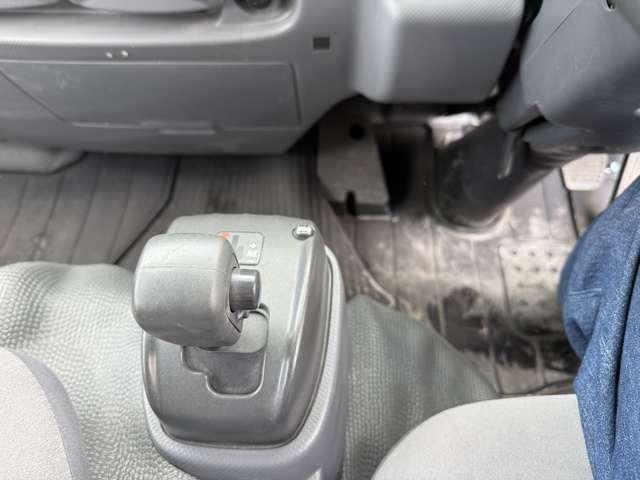 タイタントラック フルワイドロー　４ＷＤ　インタークラーラーターボディーゼル　スムーサＥＸ　１．５ｔ積　アーム式パワーゲート付　幌車　キーレス　４ナンバー　シャーシー塗装　スタッドレスタイヤ（ホイール付）付（15枚目）