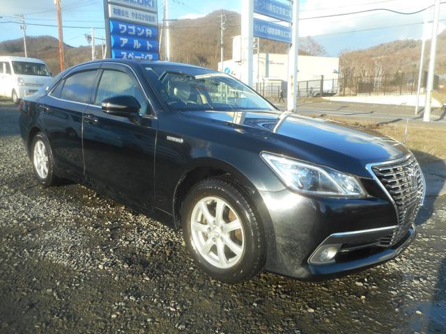 クラウンハイブリッド ロイヤル　Ｆｏｕｒ　４ＷＤ　ハイブリッド　ＨＩＤ　純正ナビ　ＴＶ　バックカメラ　ＥＴＣ　ＶＳＣ　法人ワンオーナー　シャーシーアンダーガード塗装施工済み（3枚目）