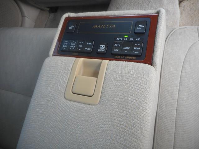 クラウンマジェスタ Ｃタイプｉ－Ｆｏｕｒ　４ＷＤ　エアサス　ＨＩＤ　純正ナビ　ＴＶ　バックカメラ　ＥＴＣ　パワーシート　スマートキー　ＶＳＣ　ＥＧスターター付　現状販売車（18枚目）