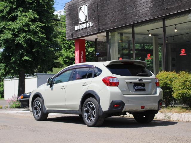 ＸＶ ２．０ｉ－Ｌ　アイサイト　４ＷＤ　本州仕入れ　走行４．６万キロ　純正１７ＡＷ　カープレイ対応ディスプレイオーディオ　フルセグＴＶ　バックカメラ　追従型クルーズコントロール　パドルシフト　黒フルレザーシート　スマートキー　ＥＴＣ（9枚目）