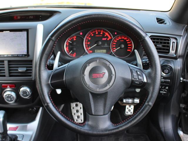 インプレッサ ＷＲＸ　ＳＴＩ　Ａライン　４ＷＤターボ　本州仕入れ　走行距離７．２万キロ　大型リアスポイラー　ＳＴＩサスペンション＆トランクスポイラー　ＳＴＩ１８ＡＷ　新品夏タイヤ　ナビＴＶ　バックカメラ　クルーズコントロール　パドルシフト（17枚目）