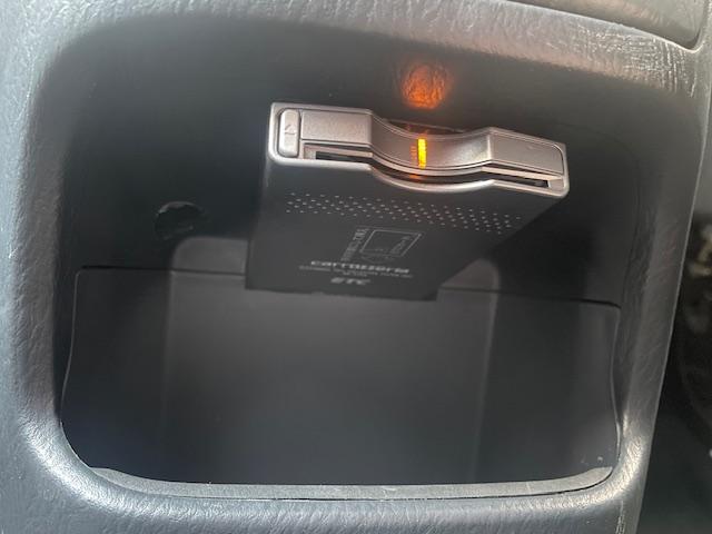 オデッセイ アブソルート　４ＷＤ　後期型　走行５．９万キロ　サンルーフ　６人乗り　モデューロマフラー　純正１７ＡＷ　後席モニター　ナビ　バックカメラ　フルセグＴＶ　Ｂｌｕｅｔｏｏｔｈ　ＵＳＢ・ｉＰｈｏｎｅ接続　キーレス　ＥＴＣ（33枚目）