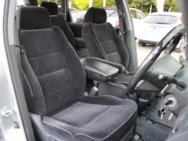 オデッセイ アブソルート　４ＷＤ　後期型　走行５．９万キロ　サンルーフ　６人乗り　モデューロマフラー　純正１７ＡＷ　後席モニター　ナビ　バックカメラ　フルセグＴＶ　Ｂｌｕｅｔｏｏｔｈ　ＵＳＢ・ｉＰｈｏｎｅ接続　キーレス　ＥＴＣ（36枚目）