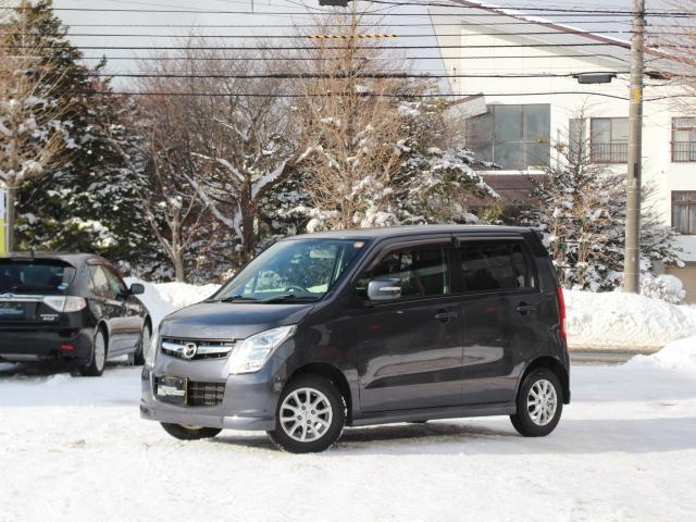 ���X�ł́A�{�f�B�𒚔J�ɖ����A�s�J�s�J�ȏ�ԂœW�����Ă���܂���قډ��O�W���ׁ̈A�����X�����O�ɂ��A���𒸂���ΐ�Ԃ����Y��ȏ�Ԃł��m�F���������܂���