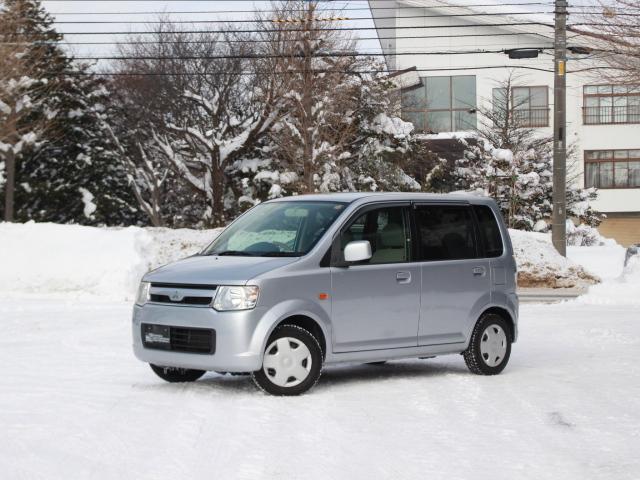 ｅＫワゴン Ｍ　５速マニュアル　国産スタッドレスタイヤ　走行距離４．６万キロ　ケンウッドＣＤデッキ　キーレス　電動格納ミラー　ミラーヒーター　車検令和１０年１月迄（6枚目）