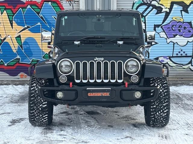 ジープ・ラングラーアンリミテッド サハラ　４ＷＤ　ディーラー車　ナビ　地デジ　サイドカメラ　バックカメラ　オーバーフェンダー　ホイール２０インチ　タイヤ３３×１２．５Ｒ２０　メッキパーツ（2枚目）