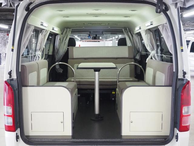 ハイエースワゴン 　キャンピング　トライアル　タイプＡ　　４ＷＤ　ＦＦヒーター　サブＢＴ　インバーター４００Ｗ　走行充電　網戸２枚　走行用リアヒーターリアクーラー　ナビ連動バックカメラ　前方ドラレコ　ＥＴＣ　パワスラ（3枚目）