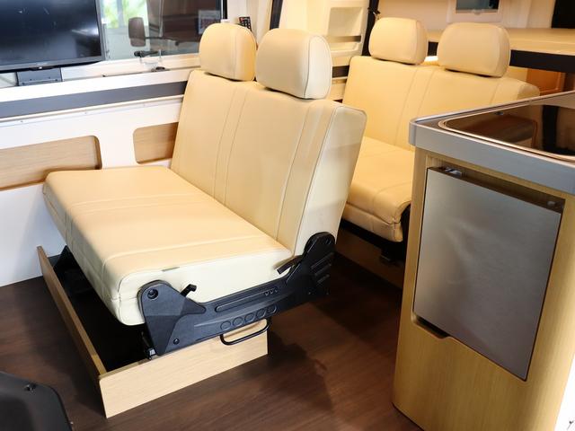 ハイエースバン 　キャンピング　バーデングランデ　４ＷＤ　ＦＦヒーター　家庭用ＡＣ　トリプルサブ　インバーター１５００Ｗ　エアロソーラー　ＭＡＸＦＡＮ　電子レンジ　縦型ＤＣ冷蔵庫　　社外前後ショックリアスタビ　グランデ（9枚目）