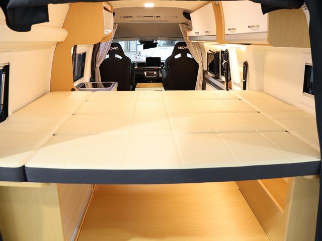 ハイエースバン 　キャンピング　バーデングランデ　４ＷＤ　ＦＦヒーター　家庭用ＡＣ　トリプルサブ　インバーター１５００Ｗ　エアロソーラー　ＭＡＸＦＡＮ　電子レンジ　縦型ＤＣ冷蔵庫　　社外前後ショックリアスタビ　グランデ（13枚目）