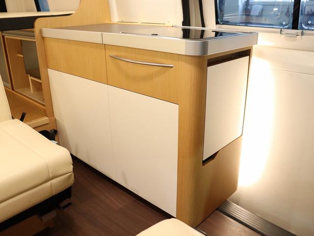ハイエースバン 　キャンピング　バーデングランデ　４ＷＤ　ＦＦヒーター　家庭用ＡＣ　トリプルサブ　インバーター１５００Ｗ　エアロソーラー　ＭＡＸＦＡＮ　電子レンジ　縦型ＤＣ冷蔵庫　　社外前後ショックリアスタビ　グランデ（24枚目）