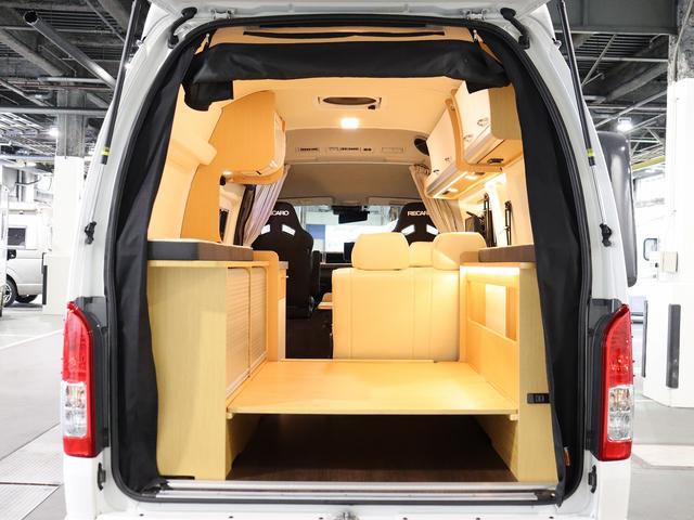 ハイエースバン 　キャンピング　バーデングランデ　４ＷＤ　ＦＦヒーター　家庭用ＡＣ　トリプルサブ　インバーター１５００Ｗ　エアロソーラー　ＭＡＸＦＡＮ　電子レンジ　縦型ＤＣ冷蔵庫　　社外前後ショックリアスタビ　グランデ（34枚目）