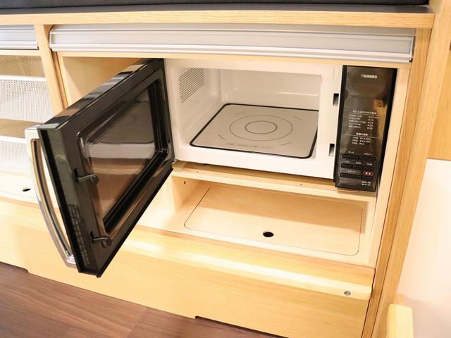ハイエースバン 　キャンピング　バーデングランデ　４ＷＤ　ＦＦヒーター　家庭用ＡＣ　トリプルサブ　インバーター１５００Ｗ　エアロソーラー　ＭＡＸＦＡＮ　電子レンジ　縦型ＤＣ冷蔵庫　　社外前後ショックリアスタビ　グランデ（43枚目）