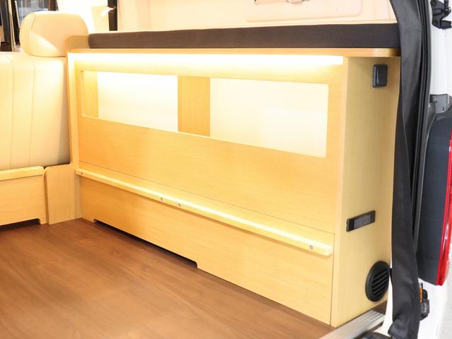 ハイエースバン 　キャンピング　バーデングランデ　４ＷＤ　ＦＦヒーター　家庭用ＡＣ　トリプルサブ　インバーター１５００Ｗ　エアロソーラー　ＭＡＸＦＡＮ　電子レンジ　縦型ＤＣ冷蔵庫　　社外前後ショックリアスタビ　グランデ（45枚目）