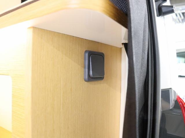 ハイエースバン 　キャンピング　バーデングランデ　４ＷＤ　ＦＦヒーター　家庭用ＡＣ　トリプルサブ　インバーター１５００Ｗ　エアロソーラー　ＭＡＸＦＡＮ　電子レンジ　縦型ＤＣ冷蔵庫　　社外前後ショックリアスタビ　グランデ（46枚目）