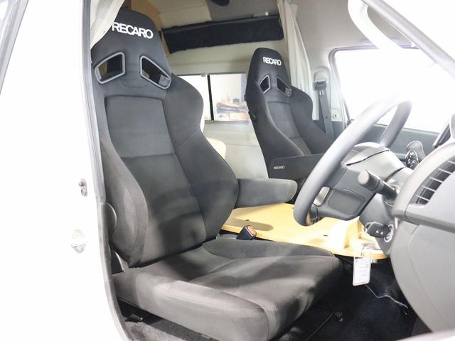 ハイエースバン 　キャンピング　バーデングランデ　４ＷＤ　ＦＦヒーター　家庭用ＡＣ　トリプルサブ　インバーター１５００Ｗ　エアロソーラー　ＭＡＸＦＡＮ　電子レンジ　縦型ＤＣ冷蔵庫　　社外前後ショックリアスタビ　グランデ（78枚目）