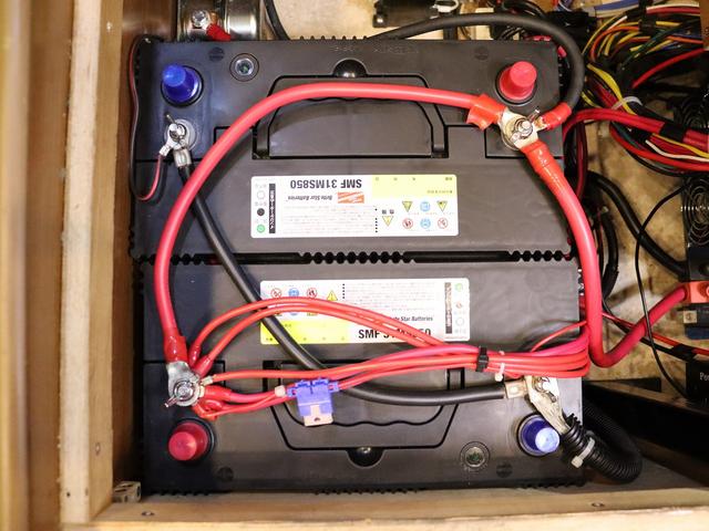 カムロード 　キャンピング　バンテック　ジル　４ＷＤ　ＦＦヒーター　ツインサブＢＴ　ＤＣ冷蔵庫　インバーター１５００Ｗ　ガス温水ボイラー　ルーフベント　Ｓオーニング　１９型ＴＶ　社外エンスタ　前後社外ショック（15枚目）