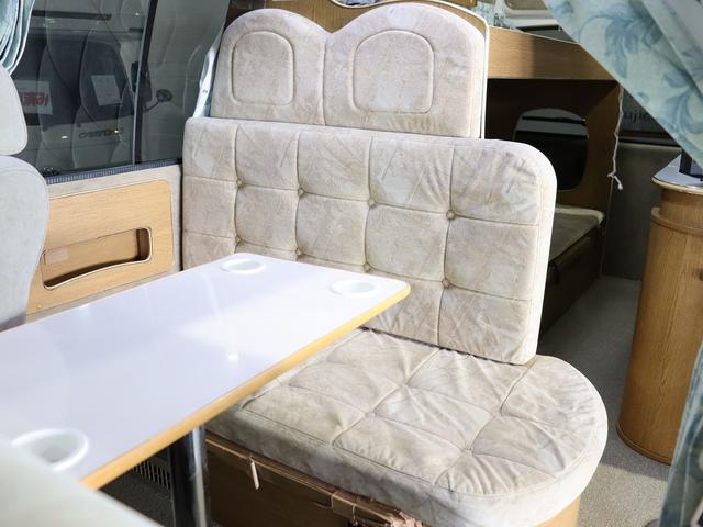 グランドハイエース  キャンピング ファイブスター 4WD ベバストFFヒーター ツインサブ インバーター1500W フレキソーラー DC冷蔵庫 19型TV フィルムアンテナ 2段ベッド サイドオーニング レンタアップ(5枚目)