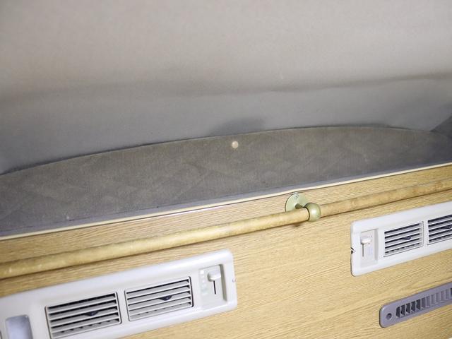 グランドハイエース  キャンピング ファイブスター 4WD ベバストFFヒーター ツインサブ インバーター1500W フレキソーラー DC冷蔵庫 19型TV フィルムアンテナ 2段ベッド サイドオーニング レンタアップ(23枚目)