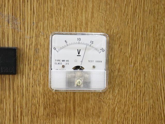 グランドハイエース  キャンピング ファイブスター 4WD ベバストFFヒーター ツインサブ インバーター1500W フレキソーラー DC冷蔵庫 19型TV フィルムアンテナ 2段ベッド サイドオーニング レンタアップ(52枚目)