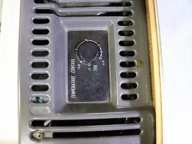 グランドハイエース  キャンピング ファイブスター 4WD ベバストFFヒーター ツインサブ インバーター1500W フレキソーラー DC冷蔵庫 19型TV フィルムアンテナ 2段ベッド サイドオーニング レンタアップ(57枚目)