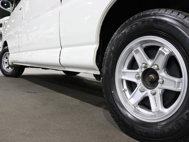 グランドハイエース  キャンピング ファイブスター 4WD ベバストFFヒーター ツインサブ インバーター1500W フレキソーラー DC冷蔵庫 19型TV フィルムアンテナ 2段ベッド サイドオーニング レンタアップ(70枚目)