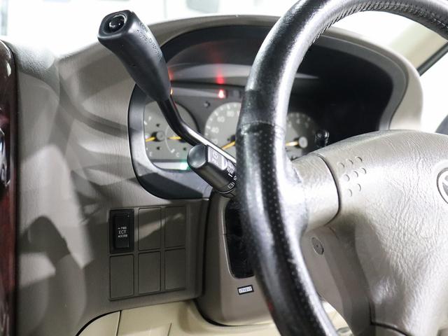 グランドハイエース  キャンピング ファイブスター 4WD ベバストFFヒーター ツインサブ インバーター1500W フレキソーラー DC冷蔵庫 19型TV フィルムアンテナ 2段ベッド サイドオーニング レンタアップ(80枚目)