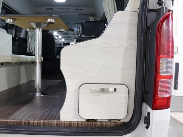 ハイエースワゴン キャンピング パスワゴン 4WD ベバストFFヒーター DCポータブル冷蔵庫 ツインサブバッテリー インバーター125W 19型TV 走行充電 排水ポリタンク10L 前後ドラレコ 社外エンスタ(9枚目)