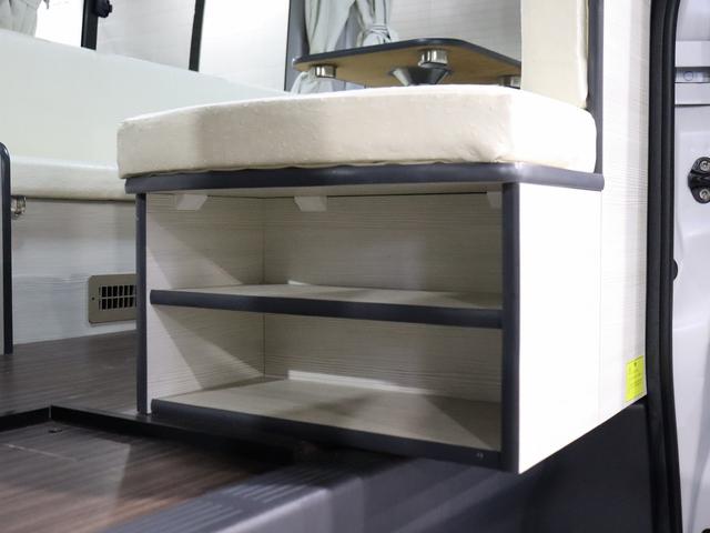 ハイエースワゴン キャンピング パスワゴン 4WD ベバストFFヒーター DCポータブル冷蔵庫 ツインサブバッテリー インバーター125W 19型TV 走行充電 排水ポリタンク10L 前後ドラレコ 社外エンスタ(12枚目)