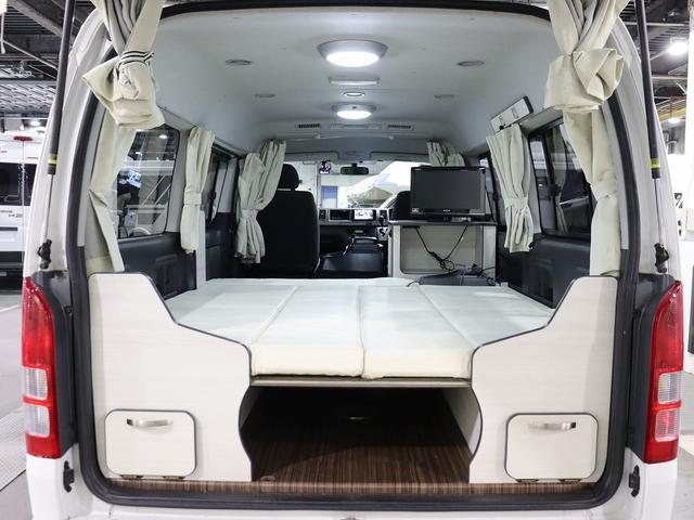 ハイエースワゴン キャンピング パスワゴン 4WD ベバストFFヒーター DCポータブル冷蔵庫 ツインサブバッテリー インバーター125W 19型TV 走行充電 排水ポリタンク10L 前後ドラレコ 社外エンスタ(34枚目)