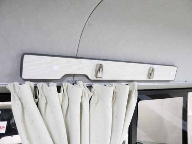 ハイエースワゴン キャンピング パスワゴン 4WD ベバストFFヒーター DCポータブル冷蔵庫 ツインサブバッテリー インバーター125W 19型TV 走行充電 排水ポリタンク10L 前後ドラレコ 社外エンスタ(58枚目)