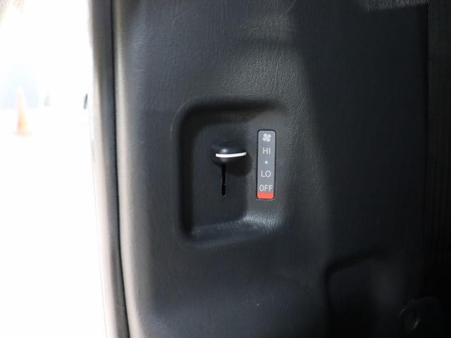 ハイエースワゴン キャンピング パスワゴン 4WD ベバストFFヒーター DCポータブル冷蔵庫 ツインサブバッテリー インバーター125W 19型TV 走行充電 排水ポリタンク10L 前後ドラレコ 社外エンスタ(60枚目)