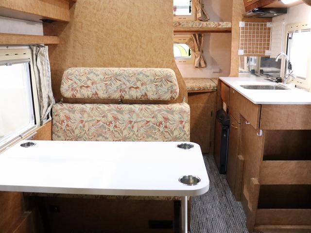 カムロード キャンピング グランド大地 4WD ベバストFFヒーター 家庭用エアコン サブバッテリー DC冷蔵庫 電子レンジ インバーター1500W MAXFAN ガゼルアンテナ Sオーニング 前後社外ショック(2枚目)