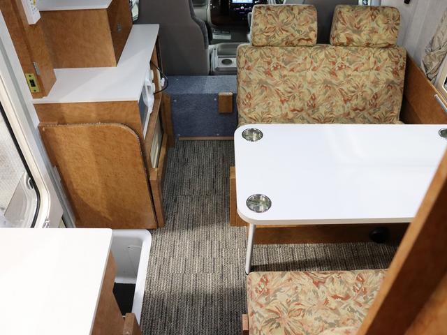 カムロード キャンピング グランド大地 4WD ベバストFFヒーター 家庭用エアコン サブバッテリー DC冷蔵庫 電子レンジ インバーター1500W MAXFAN ガゼルアンテナ Sオーニング 前後社外ショック(4枚目)