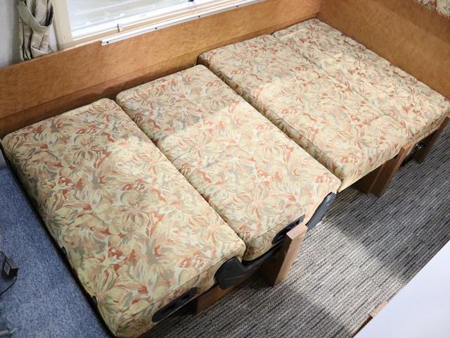 カムロード キャンピング グランド大地 4WD ベバストFFヒーター 家庭用エアコン サブバッテリー DC冷蔵庫 電子レンジ インバーター1500W MAXFAN ガゼルアンテナ Sオーニング 前後社外ショック(13枚目)