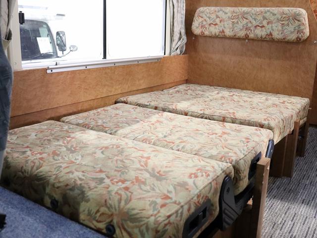 カムロード キャンピング グランド大地 4WD ベバストFFヒーター 家庭用エアコン サブバッテリー DC冷蔵庫 電子レンジ インバーター1500W MAXFAN ガゼルアンテナ Sオーニング 前後社外ショック(14枚目)