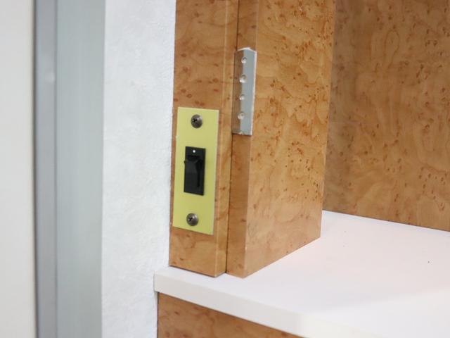 カムロード キャンピング グランド大地 4WD ベバストFFヒーター 家庭用エアコン サブバッテリー DC冷蔵庫 電子レンジ インバーター1500W MAXFAN ガゼルアンテナ Sオーニング 前後社外ショック(20枚目)